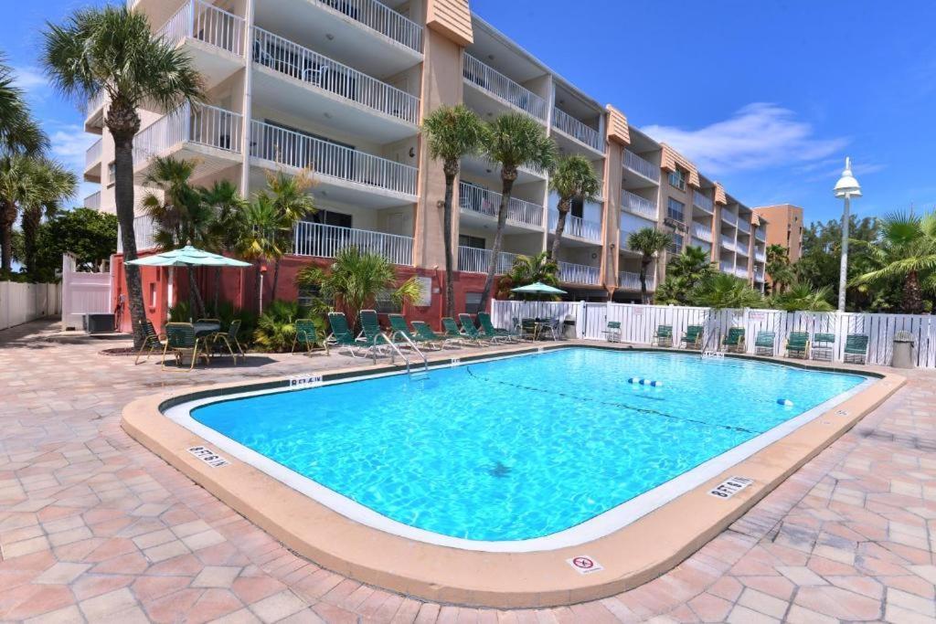 Beach Oasis - No Storm Damage & Guest Ready! Come Enjoy The Heated Pool & Relax At The Beach! Clearwater Beach Esterno foto