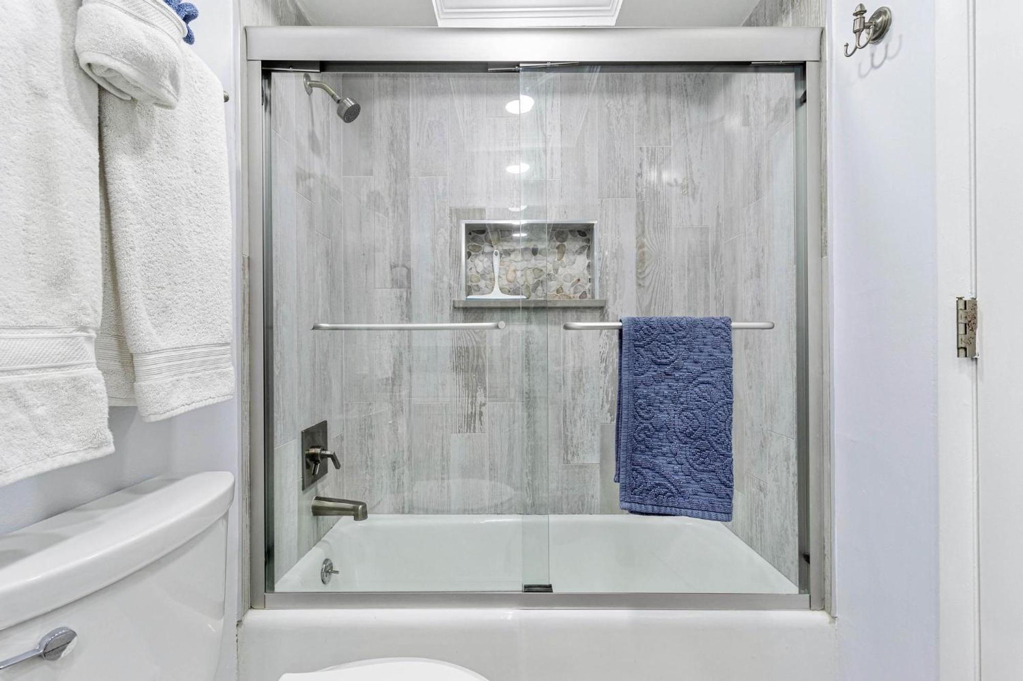 Beach Oasis - No Storm Damage & Guest Ready! Come Enjoy The Heated Pool & Relax At The Beach! Clearwater Beach Esterno foto
