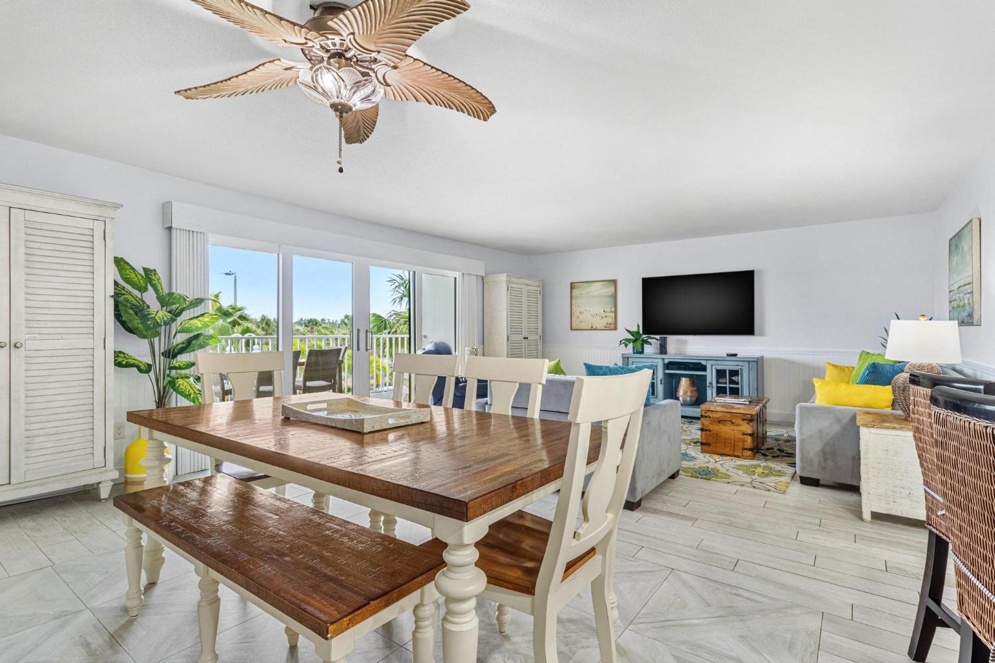 Beach Oasis - No Storm Damage & Guest Ready! Come Enjoy The Heated Pool & Relax At The Beach! Clearwater Beach Esterno foto
